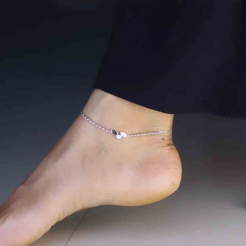 Leafy Serenity Silver Payal - Image 3